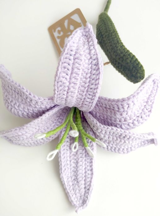 kwiat na szydełku - lilia - rękodzieło