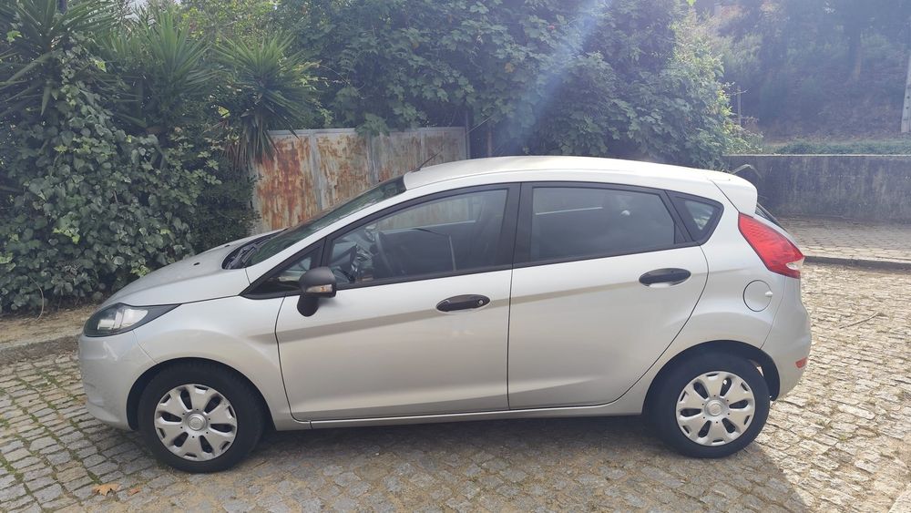 Ford Fiesta 1.4 TDCI 2012 — photo 2
