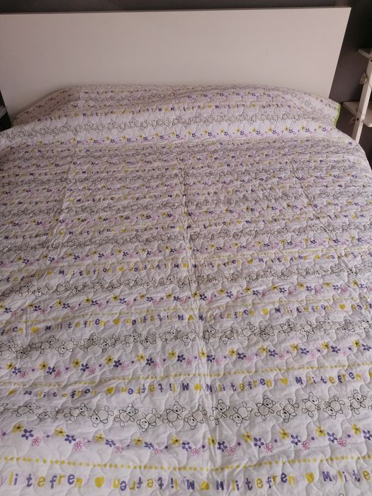 Colcha + almofadas + lençóis + cortinados de criança