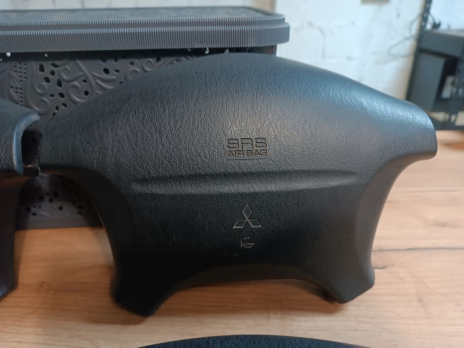 Подушка безпеки Mitsubshi Carisma Airbag Мітсубісі Карізма Каризма