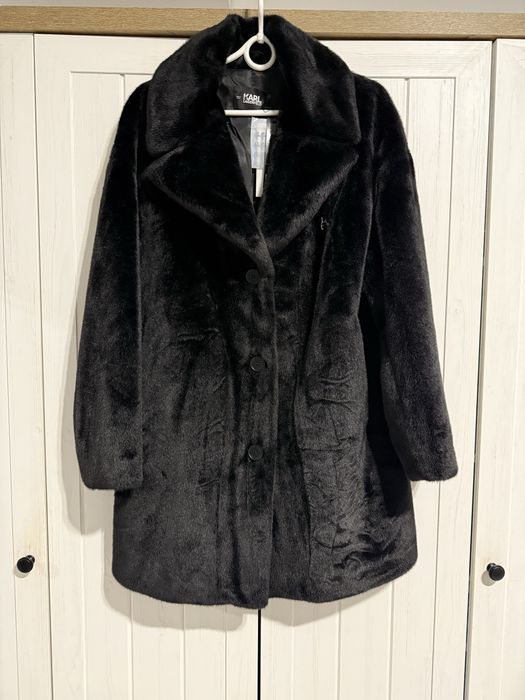 Czarne futerko Karl Lagerfeld m/l