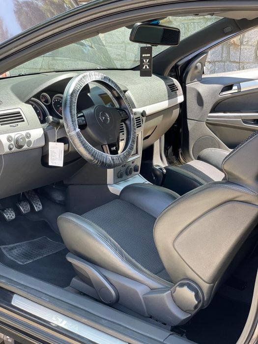 Opel Astra H GTC 1.9 CDTI