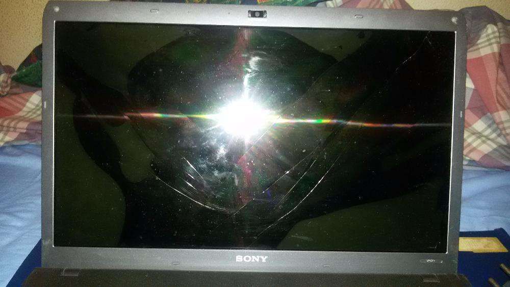 Sony Vaio F Series VPC-F13S8E/B p/ Peças64552453625986123