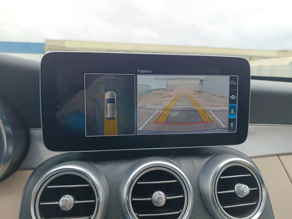 Carinha Mercedes Benz C300 De