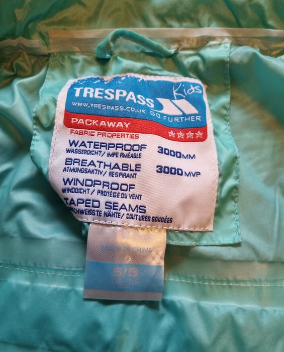 Kurtka 110 116 przeciwdeszczowa jesień wiosna cienka dla dziewczynki