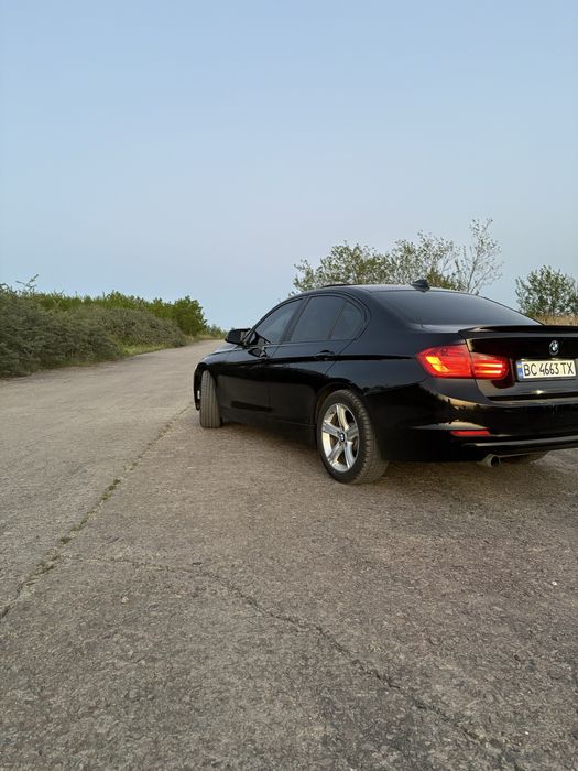 Продається BMW F30 2013 року 2.0 бензин