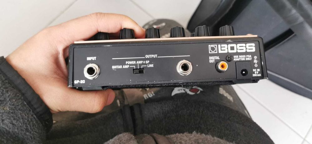 Boss GP20 Amp Factory - Simulador de amplificadores