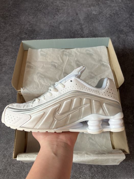 Кросівки Nike Shox R4 white