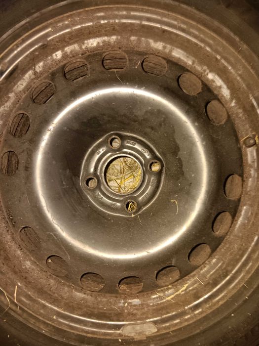 Felgi stalowe z oponami r16 4x100 56.6