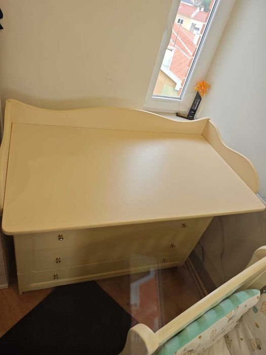 Cama bebe+cómoda/muda fraldas