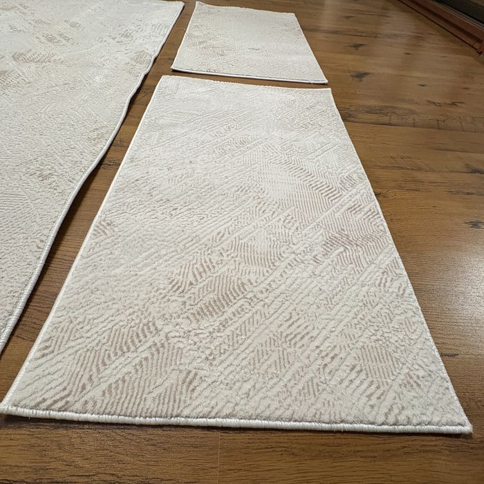 Продам килим  кімнатний