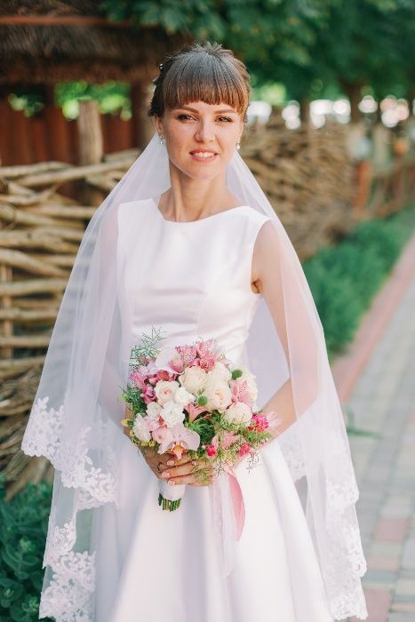 Весільна сукня А-силует