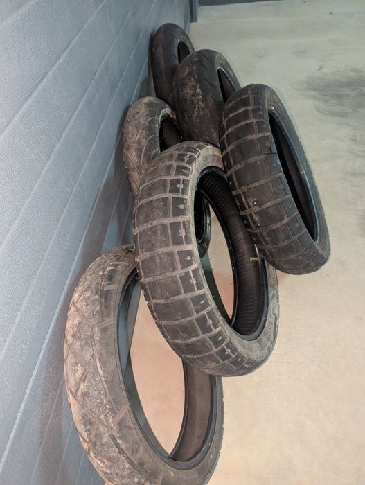 Pneus de Mota, Vários Tamanhos e Marcas