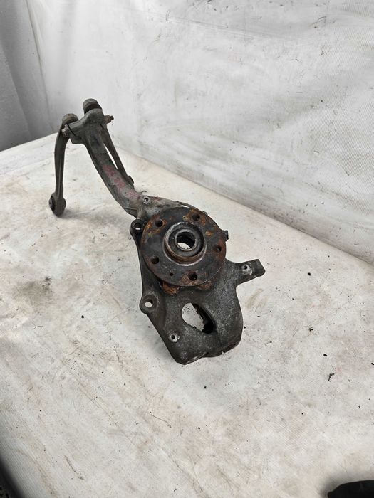 Zwrotnica prawa przednia przód 4G0407242D AUDI A4 B8 A5 LIFT 11-15 Q5 8R A6 C7