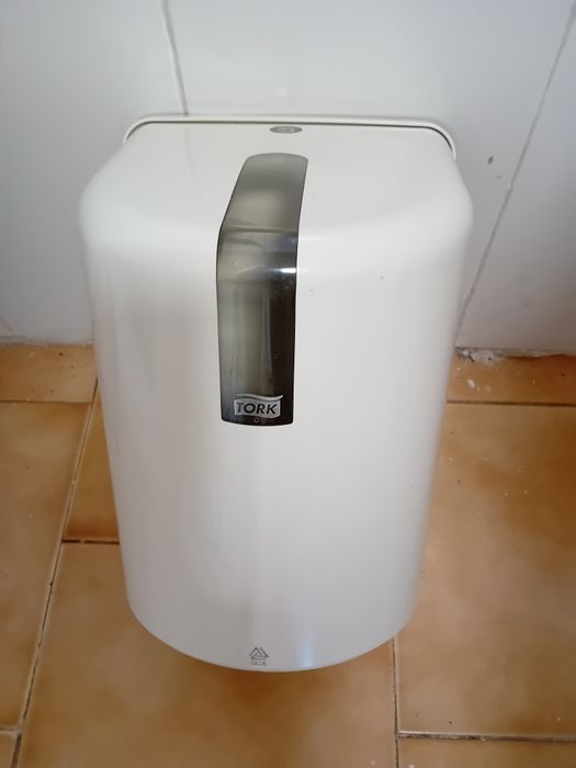 Dispensador de rolo de papel  Tork