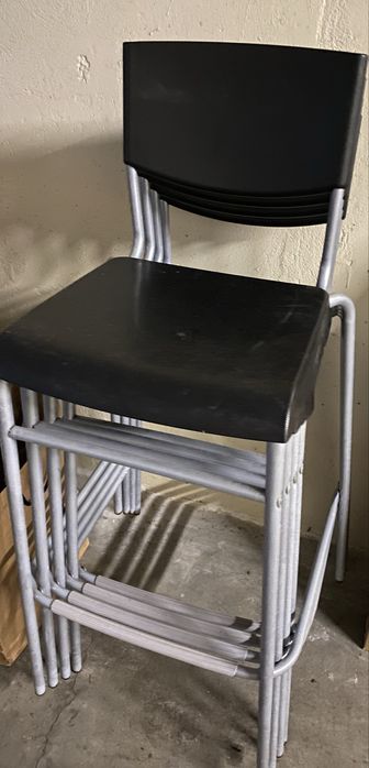 4 bancos / cadeiras altas IKEA - 9 euros cada