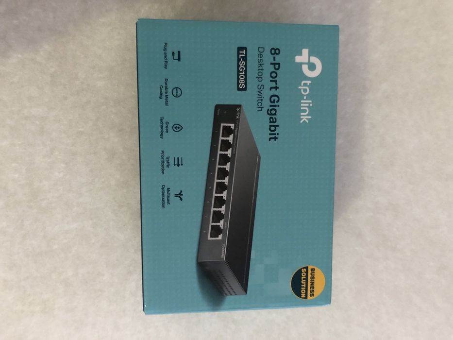 Desktop/wall-mount 8 inputs64585881092995120