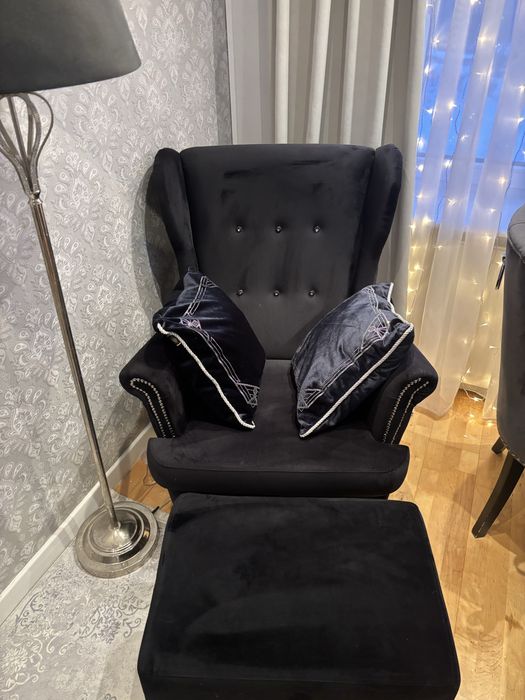 Sprzedam piękny zestaw   fotel uszak i podnozek