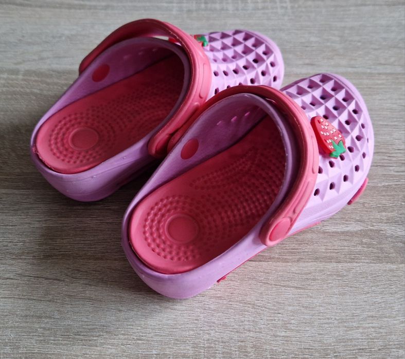 Klapki croksy, różowe, r.27