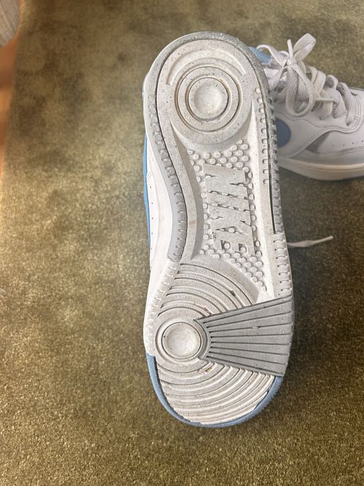 Sapatilhas Nike em bom estado