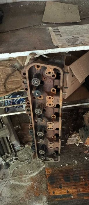 Дві голови на двигун ЯМЗ-238