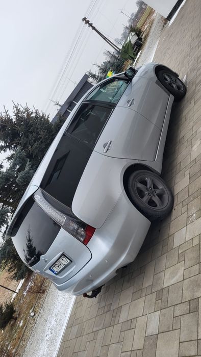 Mitsubishi grandis