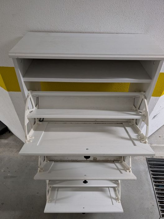 Sapateira Ikea Brusali