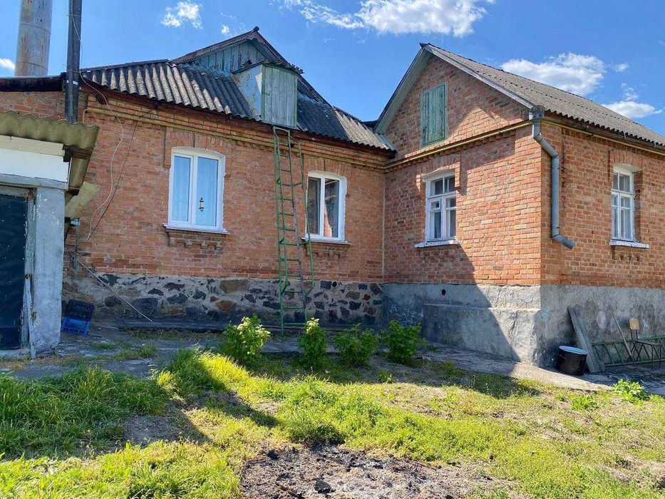 Продам 1 поверховий будинок з ділянкою на вул Дмитра Марковича 2342