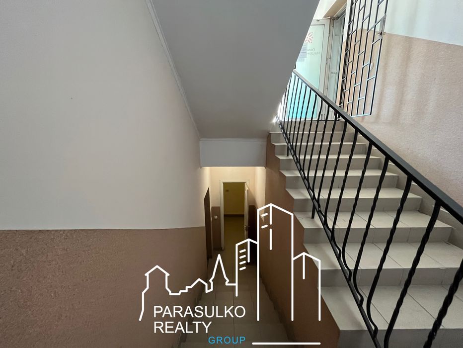 Продам перлину Мікрорайону! 831 м2 | 10 соток