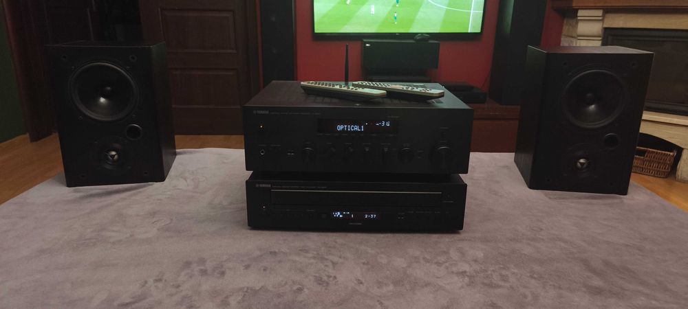 Zestaw Stereo Yamaha R-N 602 + Yamaha CDC-600 + Kolumny Yamaha NS-G90 (Piloty x 2)