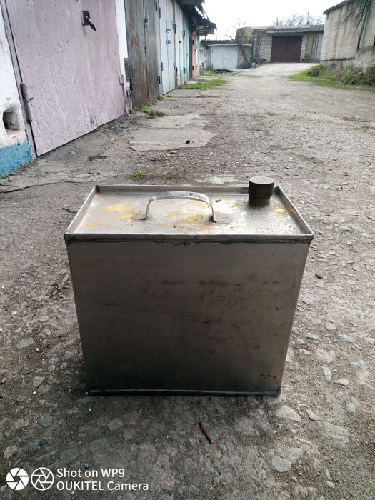 Каністри з нержавіючої сталі
