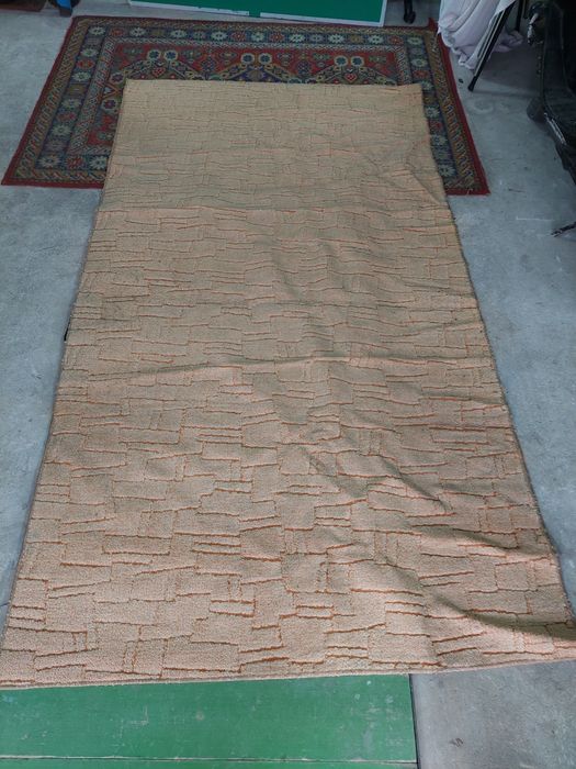 Продам ковры разного размера