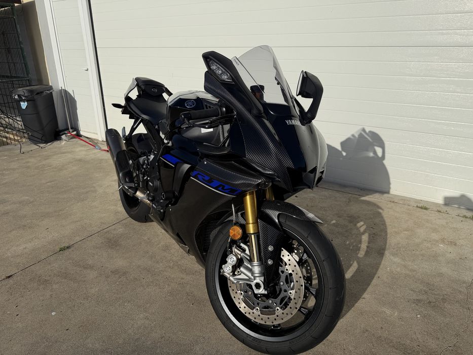 Yamaha YZF R1M 2025