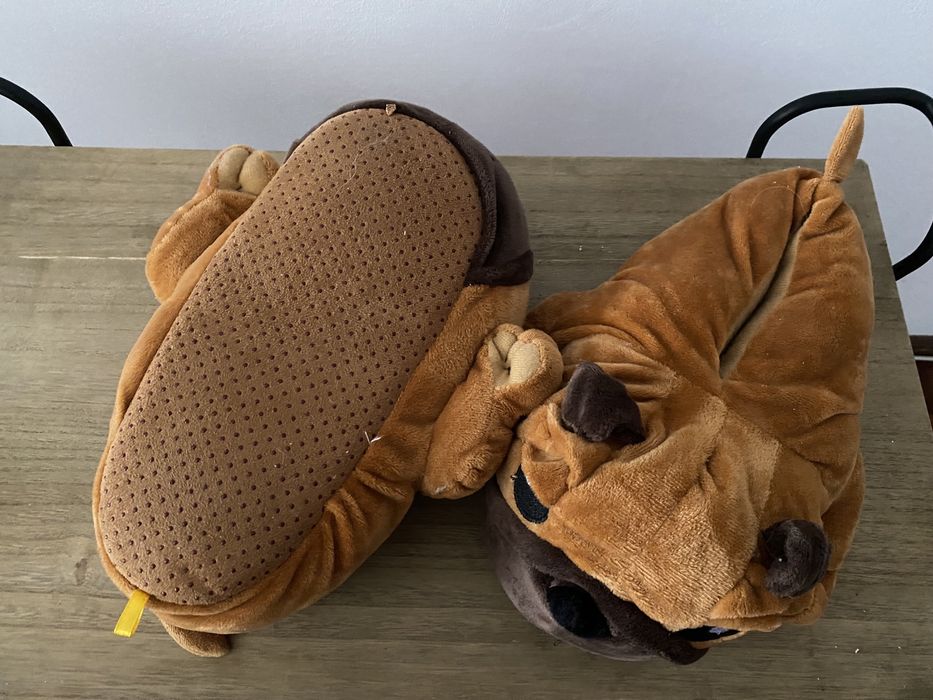 Pantufas Novas cão