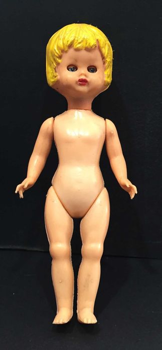 Boneca antiga de plástico - 1446853057086771204