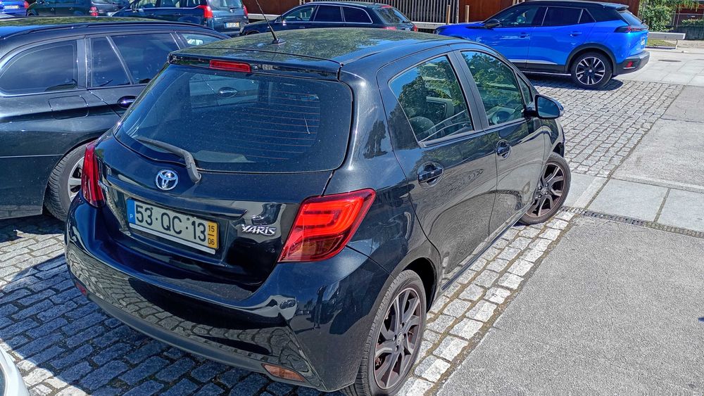 Carro Toyota Yaris