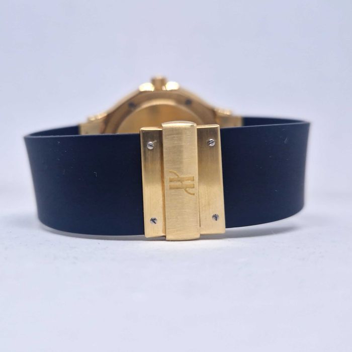 Акція Hublot MDM Geneve 1581.3