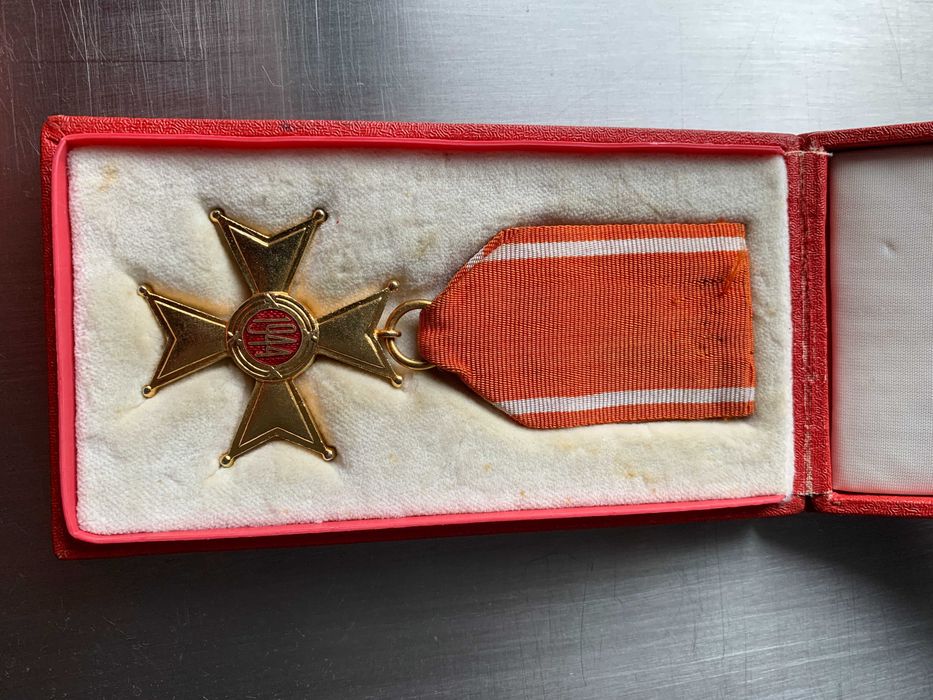 Krzyż Polonia Restituta 1944