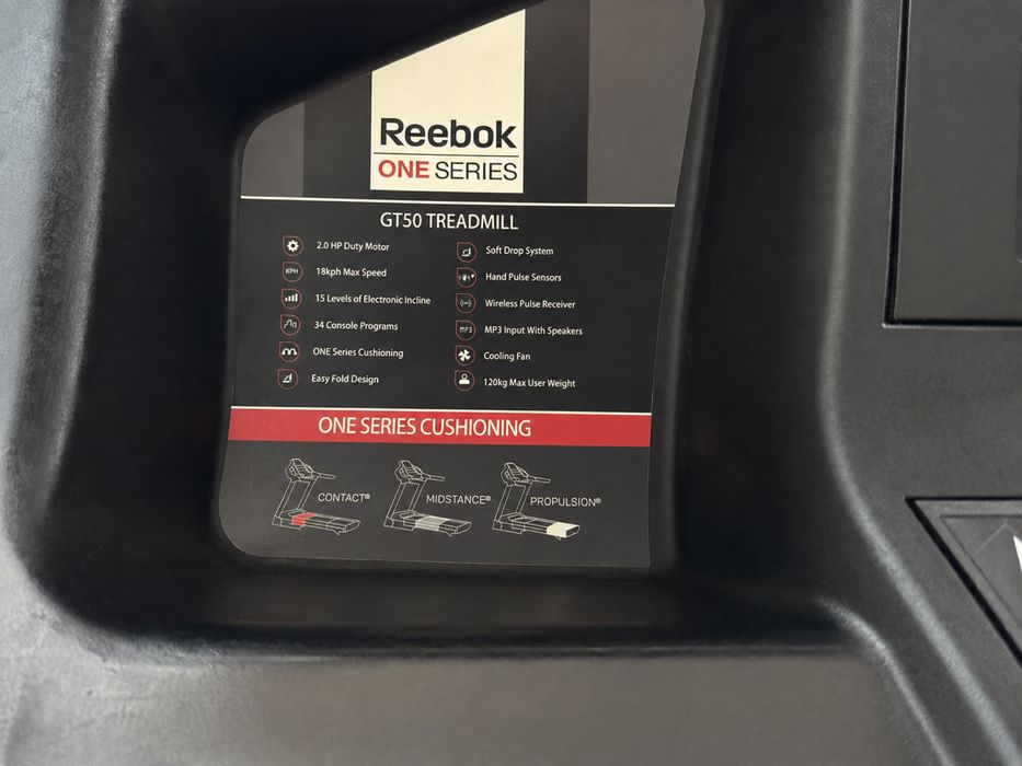 Passadeira Reebok ONE GT50, só 3 meses uso, 18 km/h e inclinação eletrónica