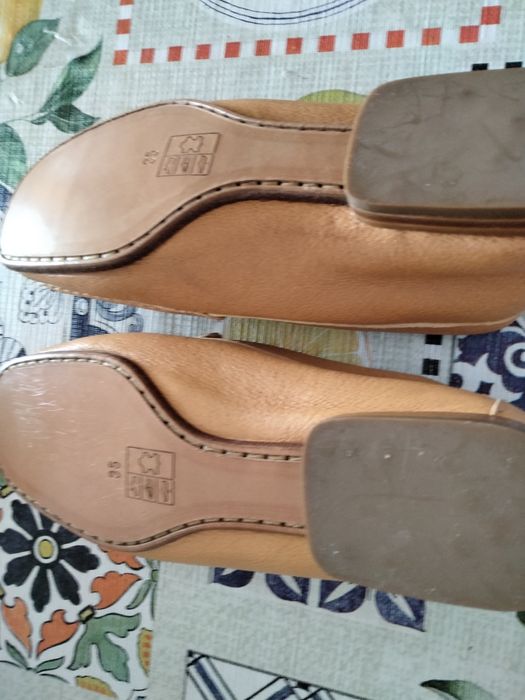 Mocassins Camel,Botins  e Sapatos em Pele Pretos -NOVOS