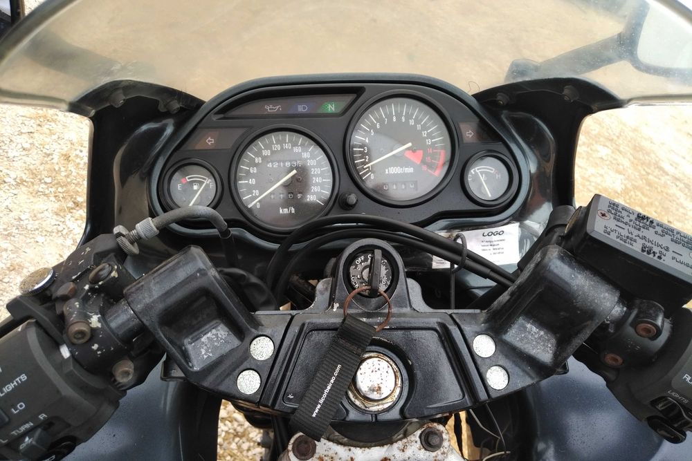 Kawasaki ZZR600 – 1994 – 42.041 km – 2 Donos