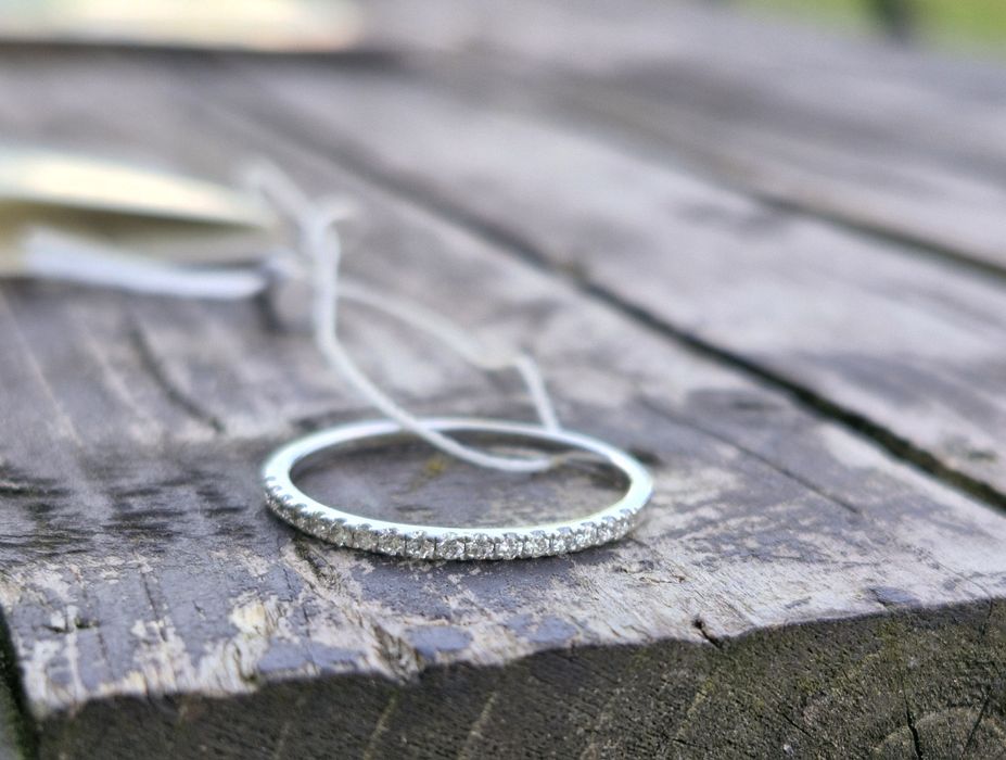 Каблучка з білого золота з діамантами. Дорожка. Нова. Бренд Sova.