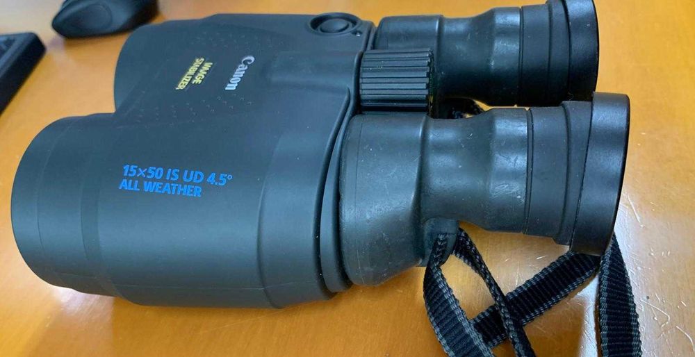 Binóculos  Canon 15x50 IS All Weather