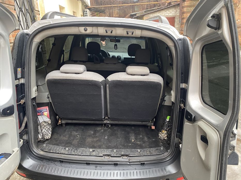 Renaul Logan MCV 2009 газ/бензин