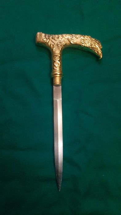 Трость для ходьбы с секретом