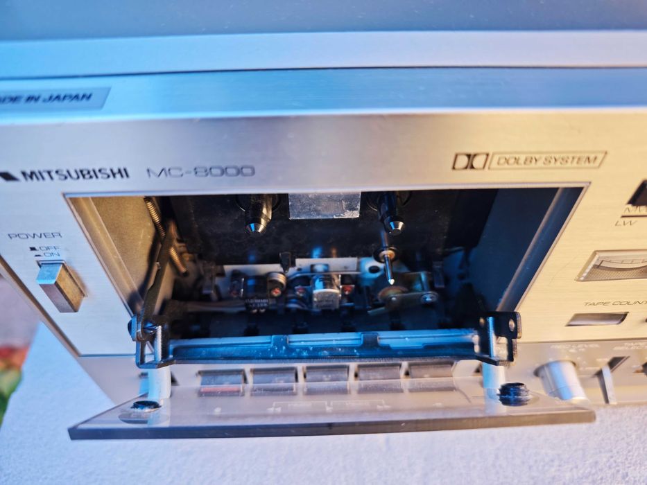 Магнітола Mitsubishi MC-8000