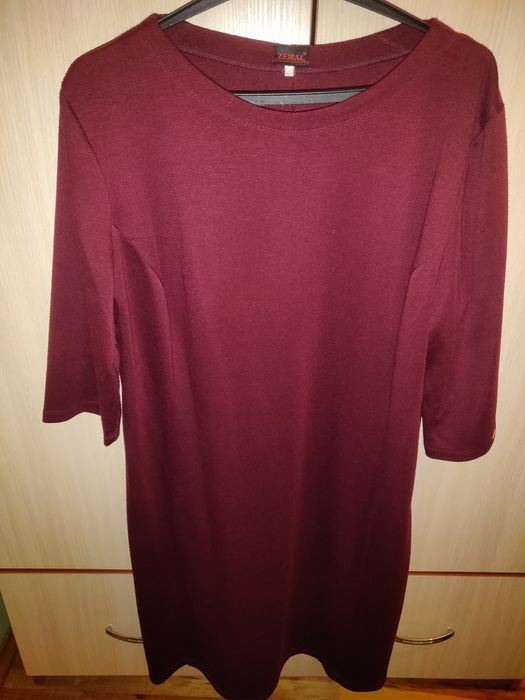 Продам жіночі костюми, плаття