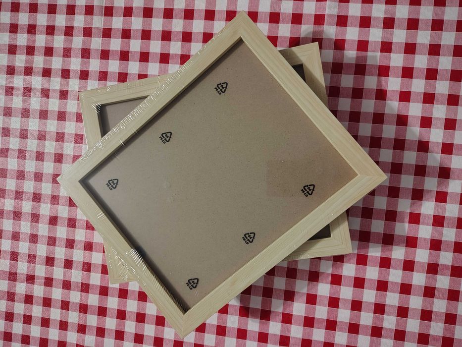 Moldura Cru 20x25cm