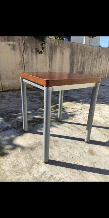 Conjunto de mesa + cadeiras