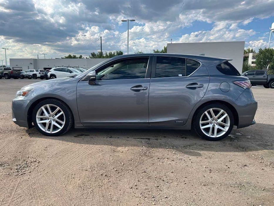 Lexus CT 200h      2017